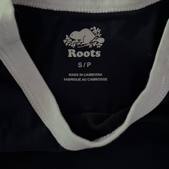 Roots tshirt - Picture 3 of 3